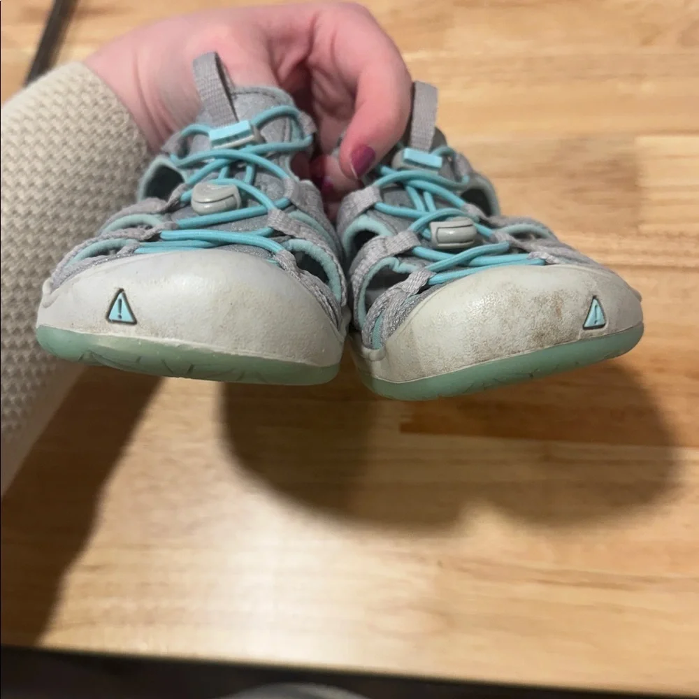 Keen Moxie Girl Water Sandals Youth Hiking Ocean Wave Vapor Teal Girls Size 2